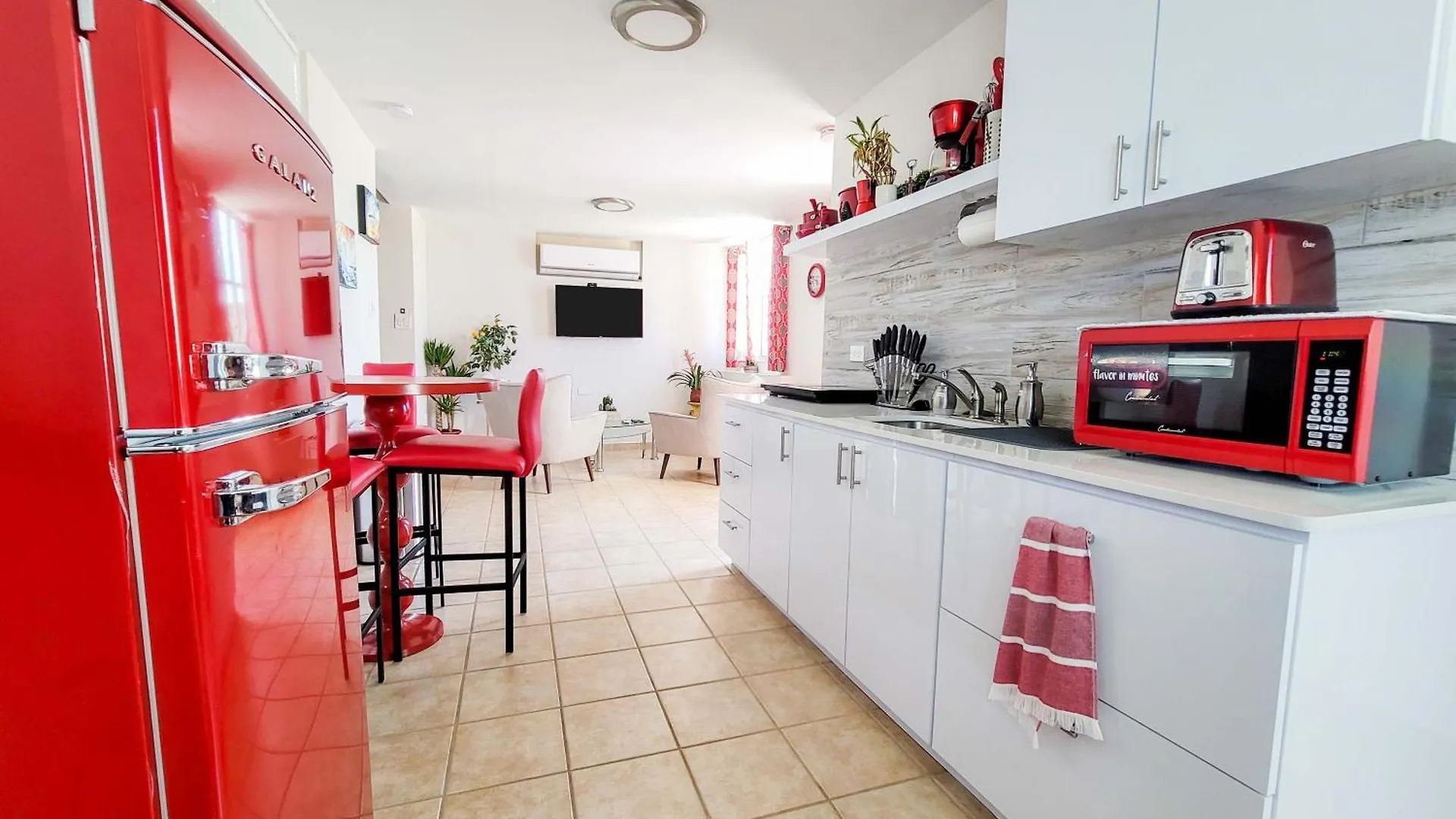 Paradise Beach Home @Jobos Beach location